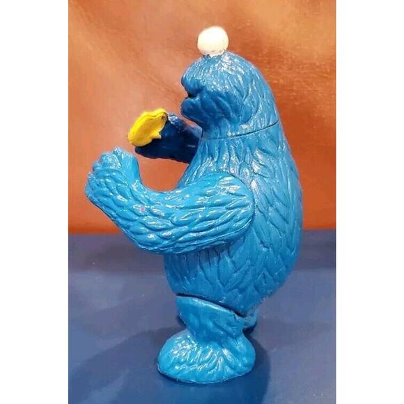 1985 Muppets Inc 4 Inch Blue Cookie Monster Action Figure Collectible Toy - Picture 2 of 11